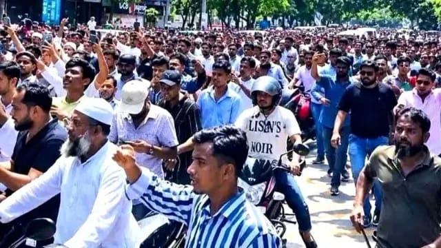 গুলশানে আওয়ামী লীগের মিছিলে অংশ নেওয়ার অভিযোগে ৩২ জন গ্রেপ্তার
